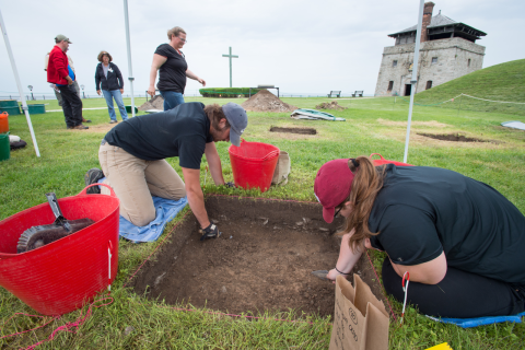 Anthropology students digging at Old Fort Niagara